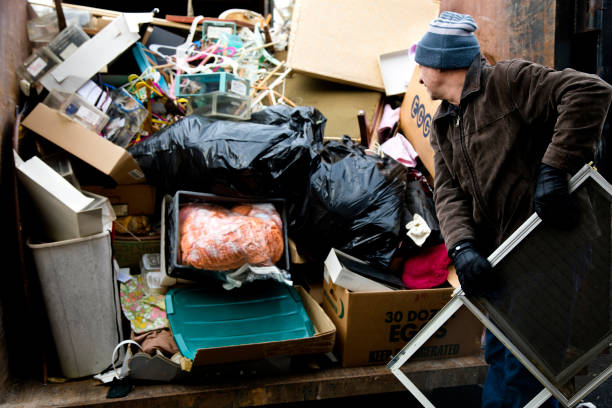 Best Yard Waste Removal  in Savage, MN